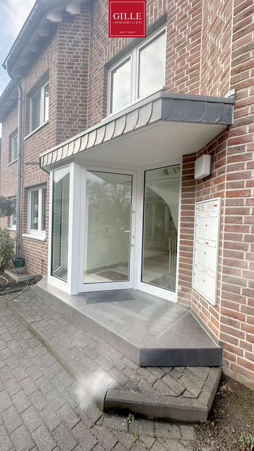 Kaarst-Holzbüttgen: Helle u. großzügige 3-Zim.Whg mit Balkon, Tageslichtbad, Gäste-WC u. Carport